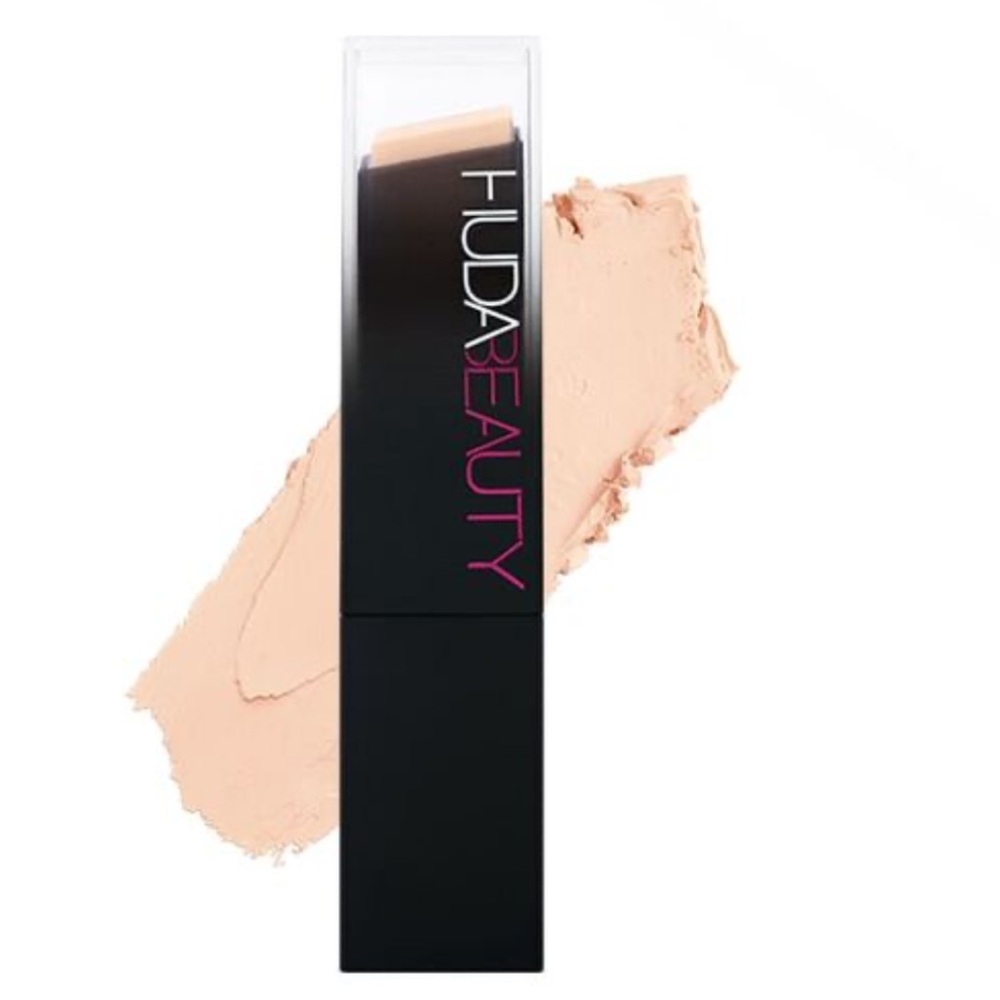 ⚡️💕HUDA BEAUTY Foundation Stick Creme Brûlée
